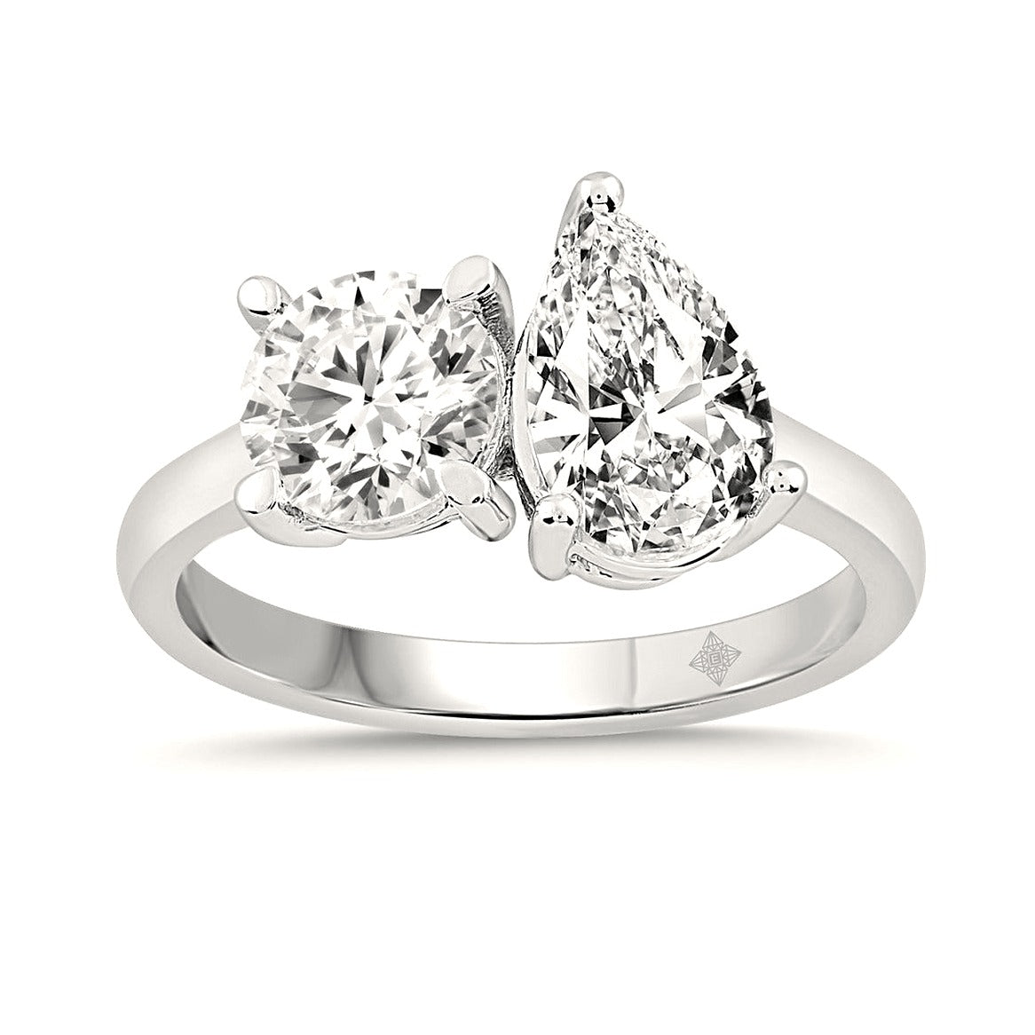 Pear Ring in White Gold Style B (Round Cut) | Diavlia