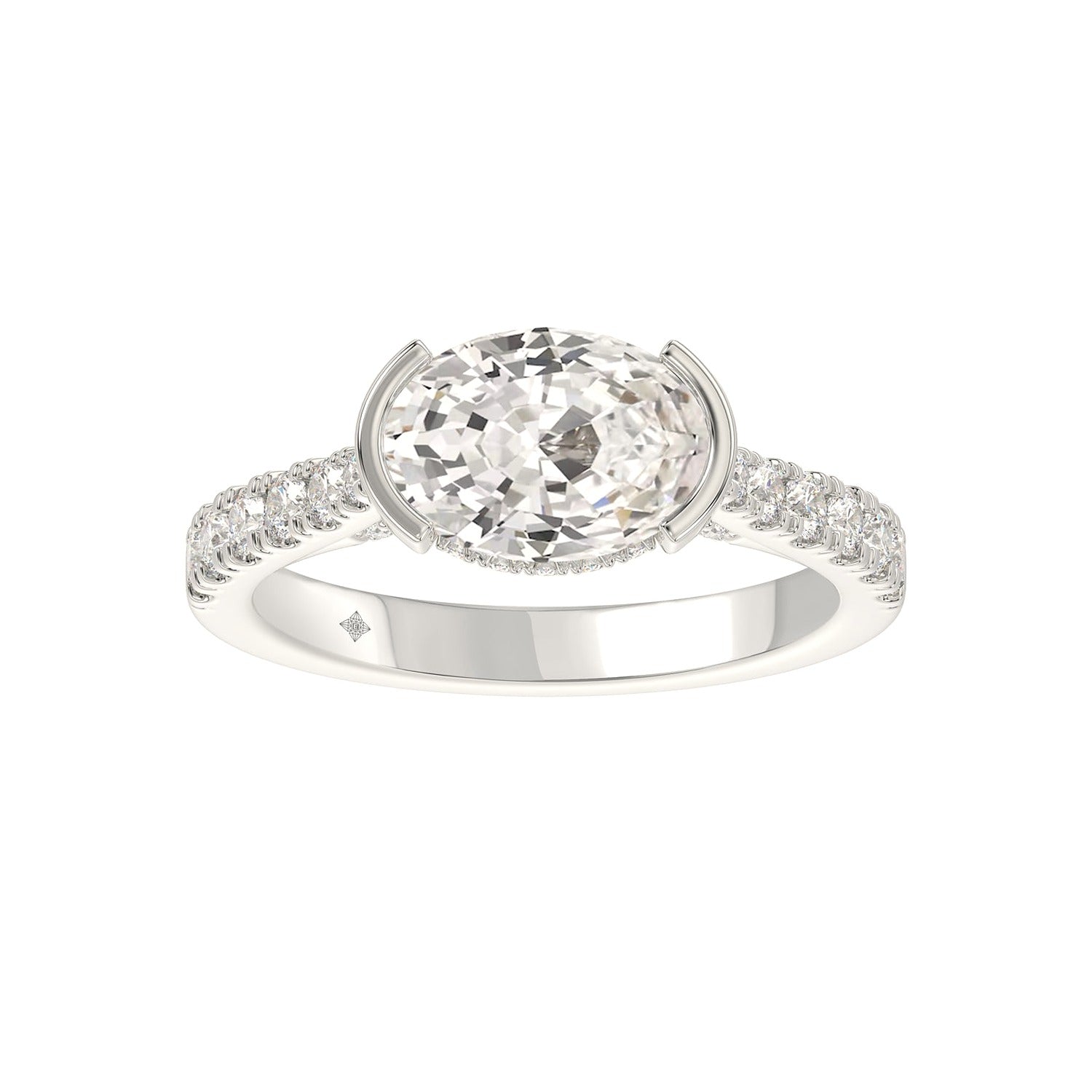 Oval Ring in White Gold (Oval Cut) | Diavlia